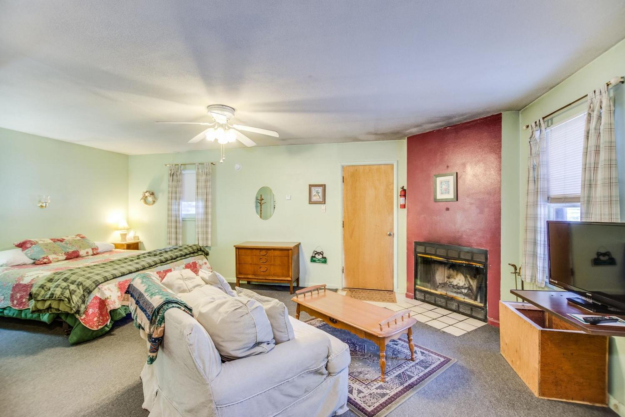 The Cabins At Cloudcroft Room photo